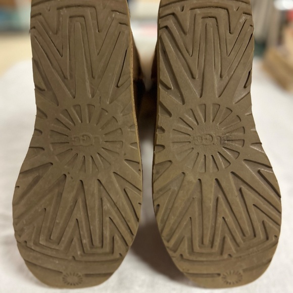 UGG UGGS Women's Boots 9 Classic Knee High Tall Winter Flats Brown Sheepskin. - Picture 9 of 12